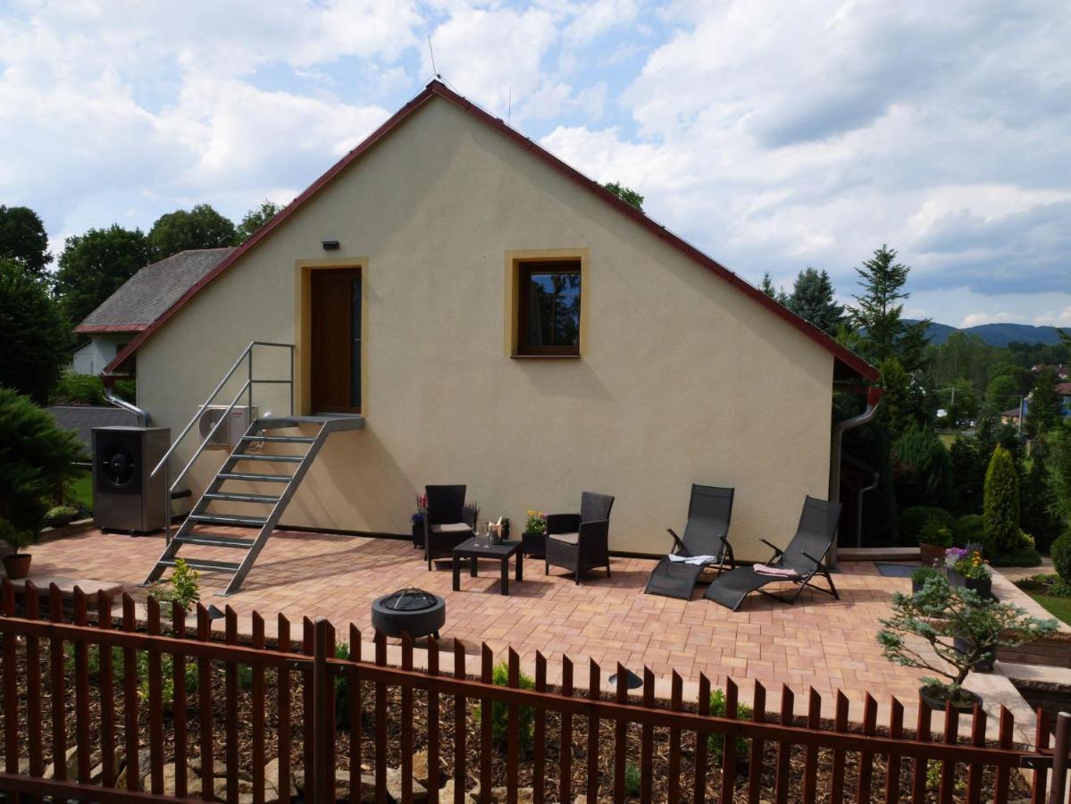 Česká Lípa Apartman Danuse מראה חיצוני תמונה
