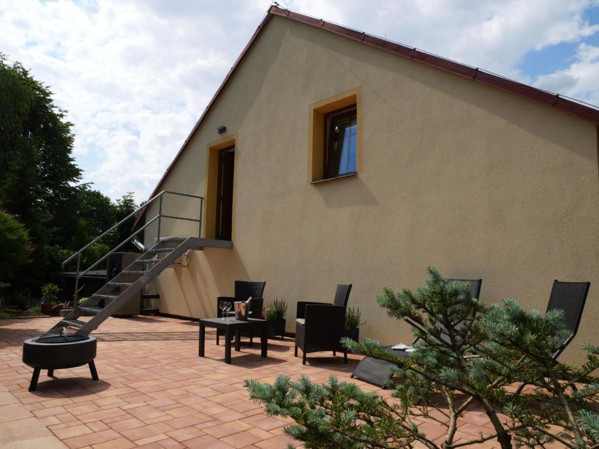 Česká Lípa Apartman Danuse מראה חיצוני תמונה